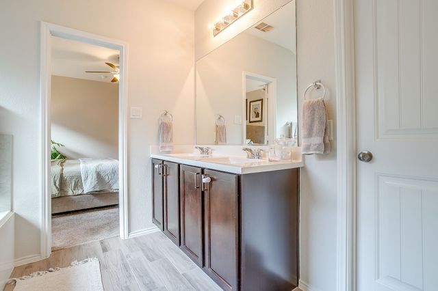 8621 Glenburne Drive, Fort Worth, TX 76131