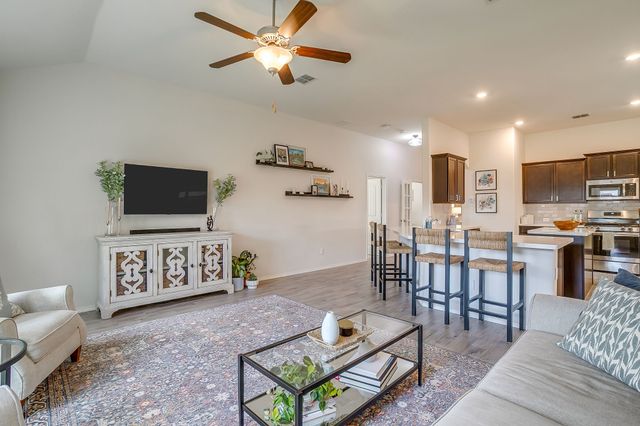 8621 Glenburne Drive, Fort Worth, TX 76131