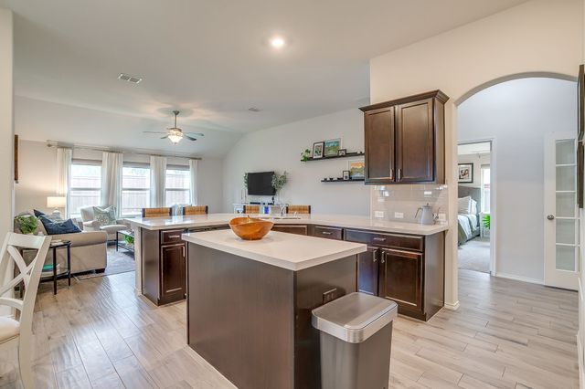 8621 Glenburne Drive, Fort Worth, TX 76131