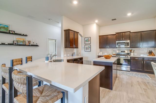 8621 Glenburne Drive, Fort Worth, TX 76131