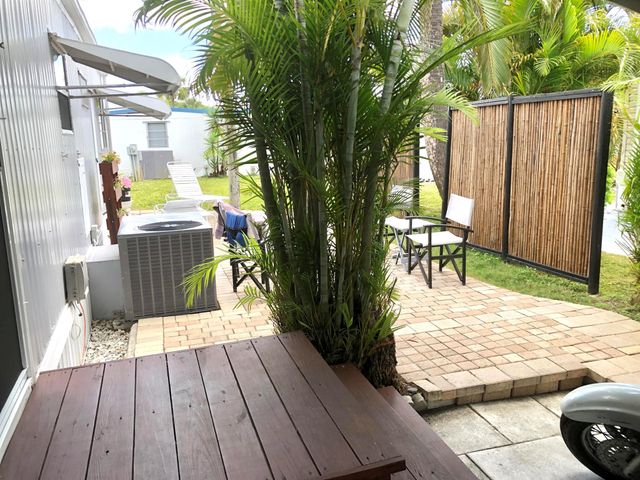 610 Frangipani Lane, Deerfield Beach, FL 33442