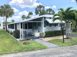 610 Frangipani Lane, Deerfield Beach, FL 33442