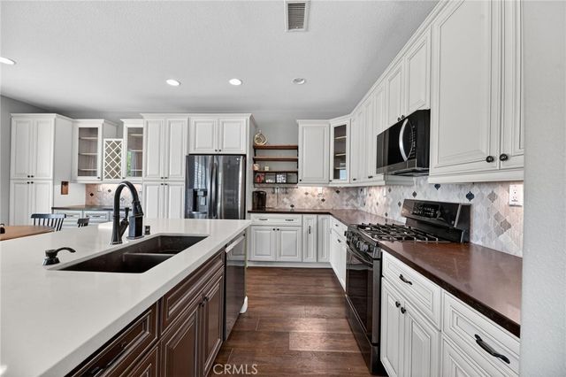 29114 Light Sails Court, Menifee, CA 92585