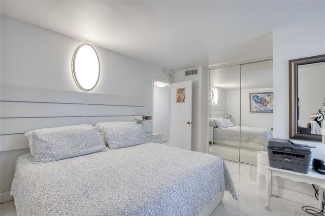 111 Briny Ave 2008, Pompano Beach, FL 33062