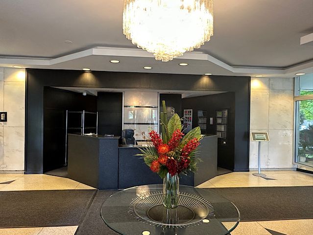 3950 N Lake Shore Drive 523D, Chicago, IL 60613