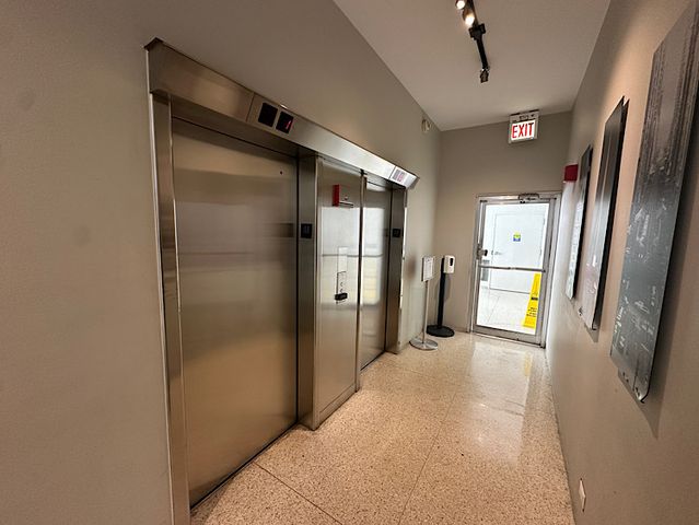 3950 N Lake Shore Drive 523D, Chicago, IL 60613