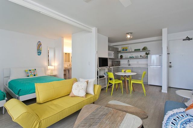 2240 Kuhio Avenue 1311, Honolulu, HI 96815