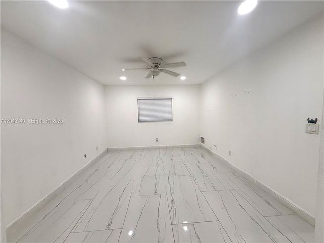 313 NW 16 PL, Cape Coral, FL 33993