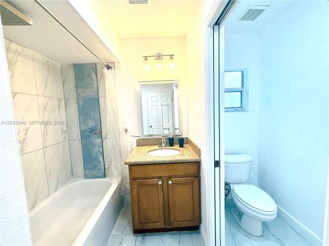 313 NW 16 PL, Cape Coral, FL 33993