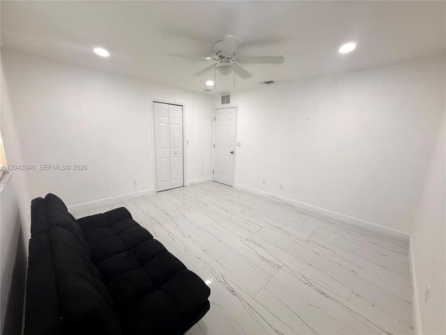 313 NW 16 PL, Cape Coral, FL 33993