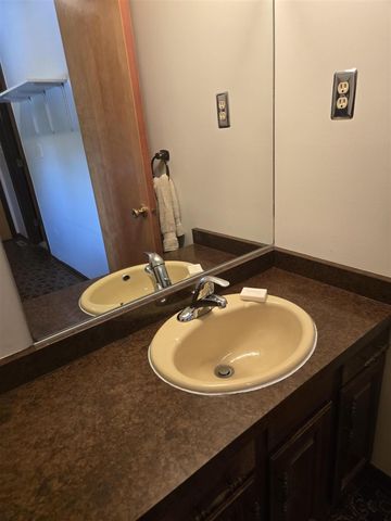 5827 Pine View Drive, Ypsilanti, MI 48197