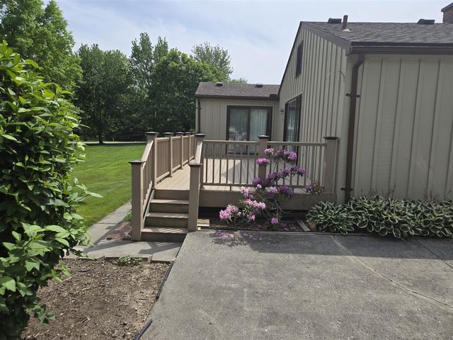 5827 Pine View Drive, Ypsilanti, MI 48197