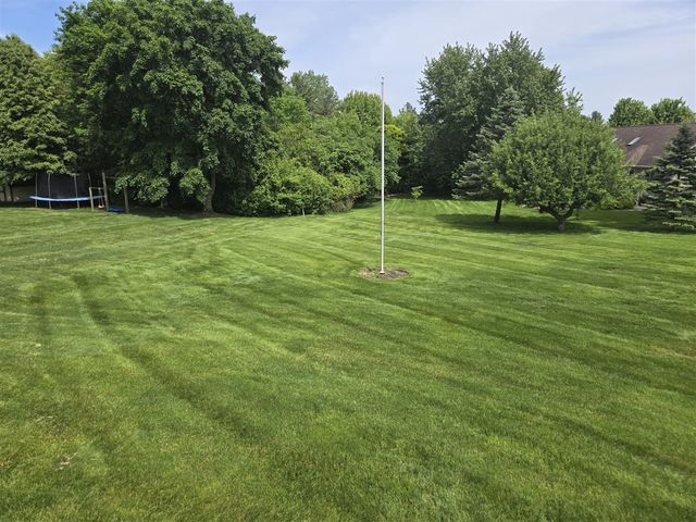 5827 Pine View Drive, Ypsilanti, MI 48197