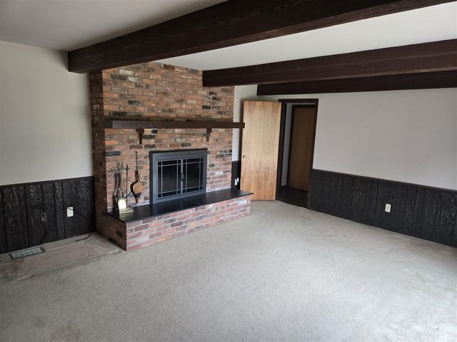 5827 Pine View Drive, Ypsilanti, MI 48197