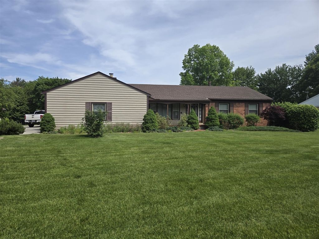5827 Pine View Drive, Ypsilanti, MI 48197