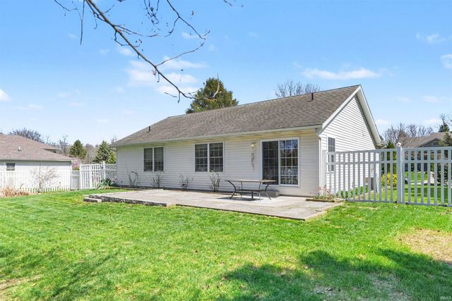 55355 Suncrest Drive, New Carlisle, IN 46552