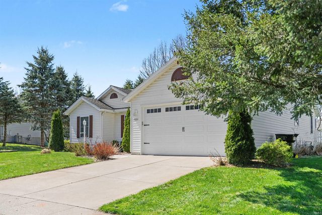 55355 Suncrest Drive, New Carlisle, IN 46552
