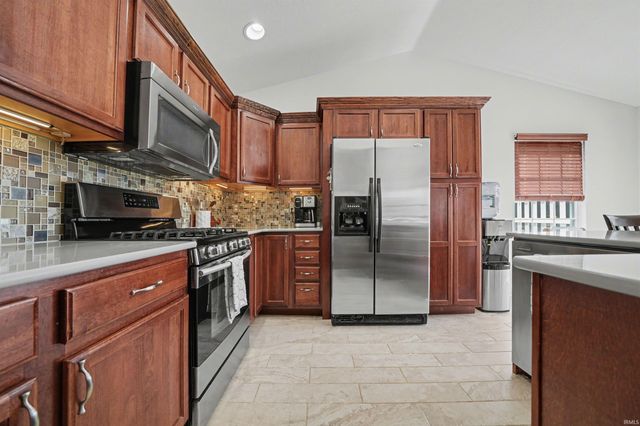 55355 Suncrest Drive, New Carlisle, IN 46552