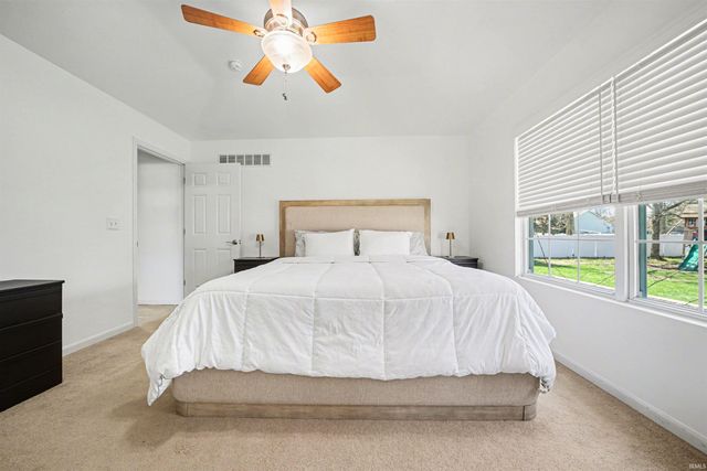 55355 Suncrest Drive, New Carlisle, IN 46552
