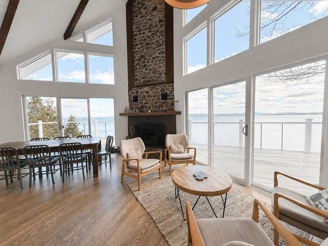274 Stone Gate Lane, North Hero, VT 05474