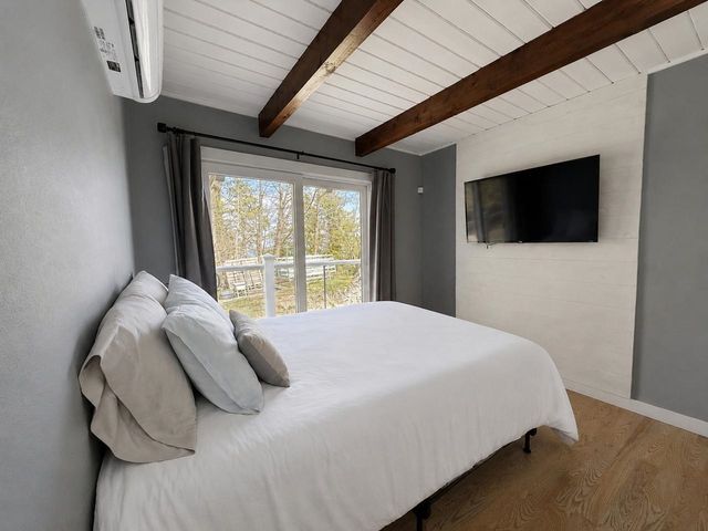 274 Stone Gate Lane, North Hero, VT 05474