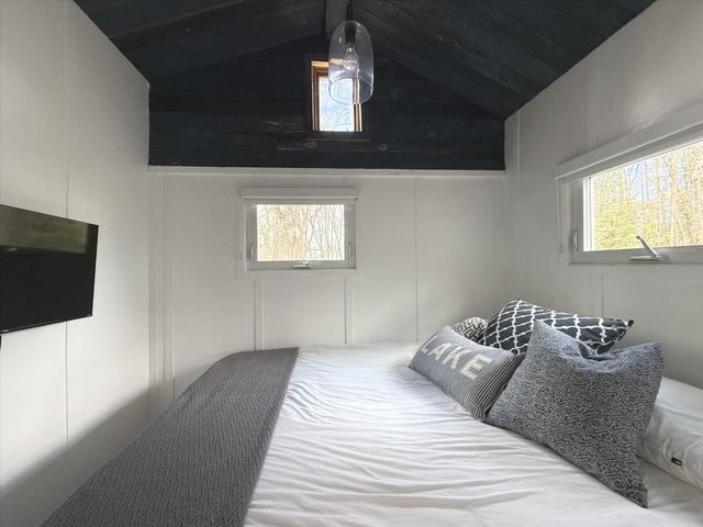 274 Stone Gate Lane, North Hero, VT 05474