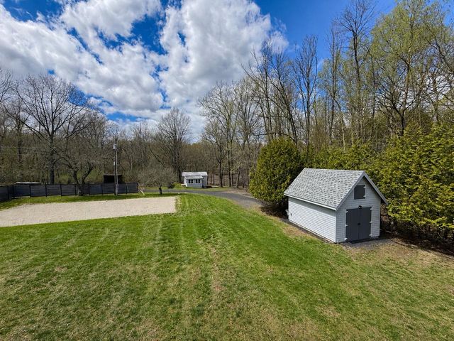 274 Stone Gate Lane, North Hero, VT 05474