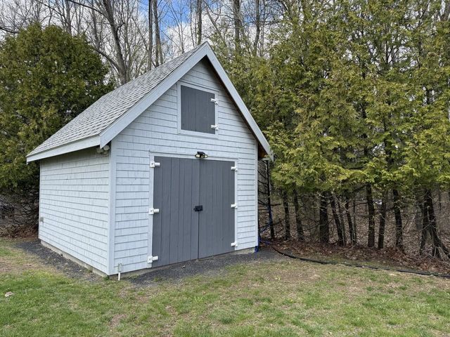 274 Stone Gate Lane, North Hero, VT 05474