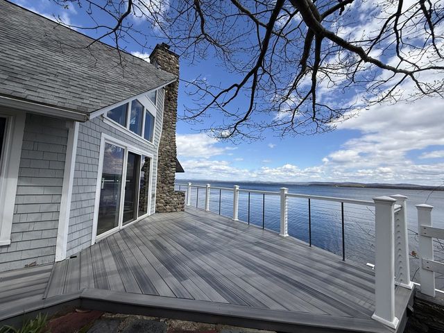 274 Stone Gate Lane, North Hero, VT 05474