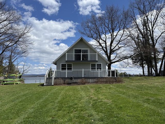 274 Stone Gate Lane, North Hero, VT 05474