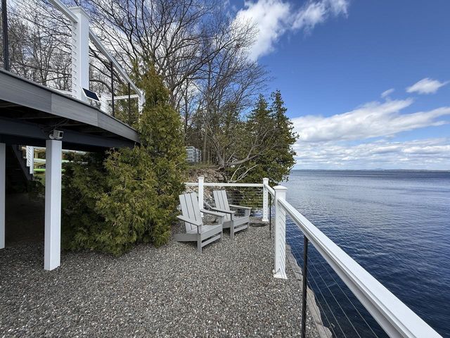 274 Stone Gate Lane, North Hero, VT 05474