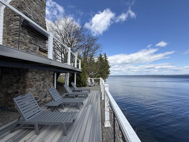 274 Stone Gate Lane, North Hero, VT 05474
