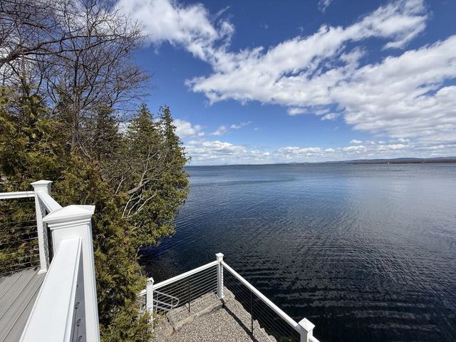 274 Stone Gate Lane, North Hero, VT 05474