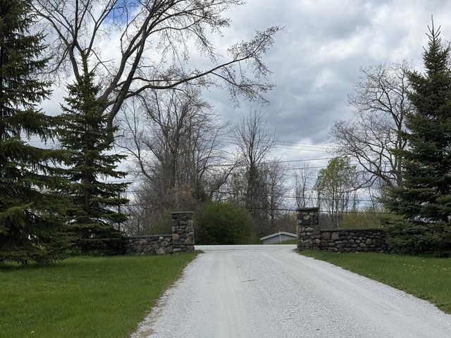274 Stone Gate Lane, North Hero, VT 05474