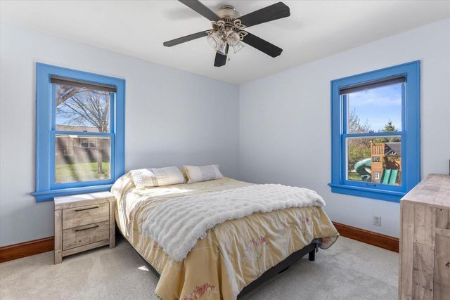 7826 W Cold Spring ROAD, Greenfield, WI 53220