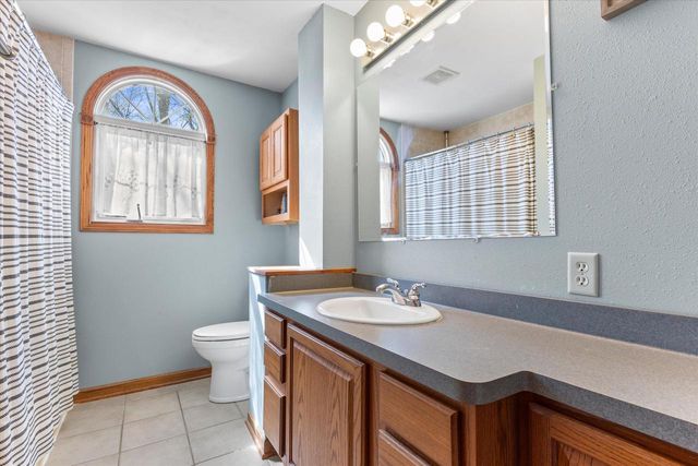 7826 W Cold Spring ROAD, Greenfield, WI 53220
