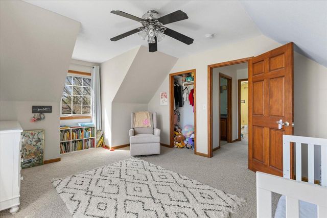 7826 W Cold Spring ROAD, Greenfield, WI 53220
