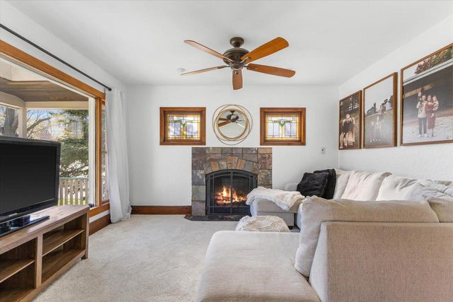 7826 W Cold Spring ROAD, Greenfield, WI 53220
