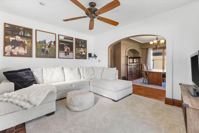 7826 W Cold Spring ROAD, Greenfield, WI 53220