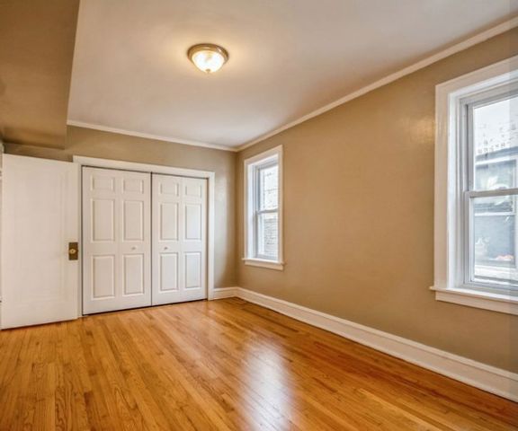 6125 N Washtenaw Avenue 3, Chicago, IL 60659