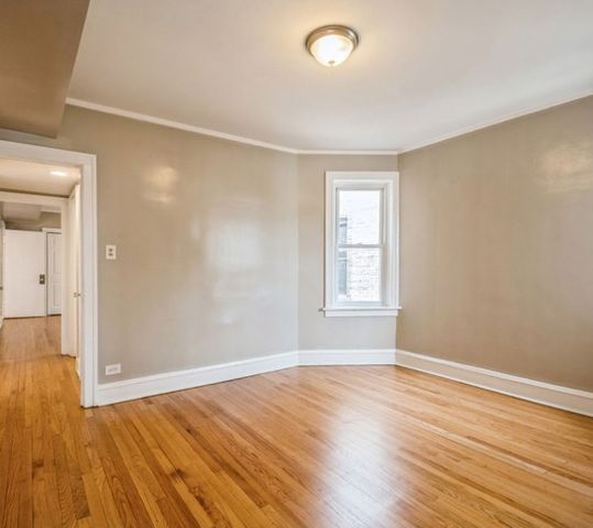 6125 N Washtenaw Avenue 3, Chicago, IL 60659