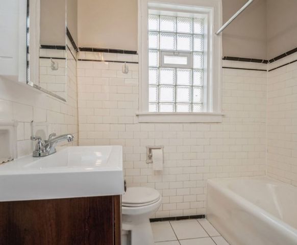 6125 N Washtenaw Avenue 3, Chicago, IL 60659