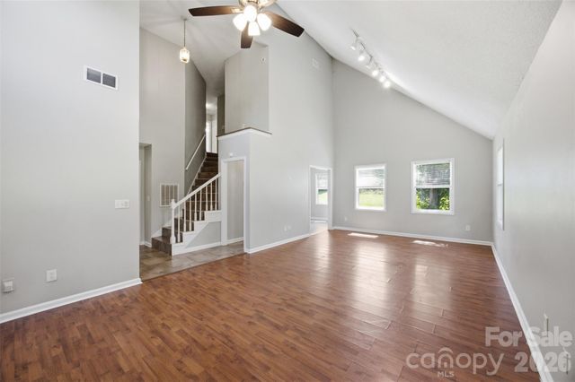 534 Mary Charlotte Drive, Charlotte, NC 28262
