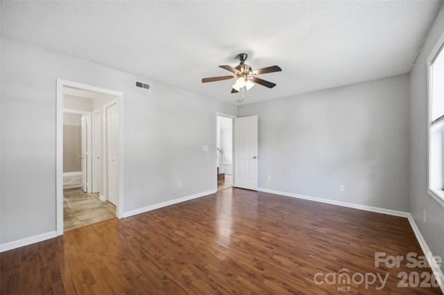 534 Mary Charlotte Drive, Charlotte, NC 28262