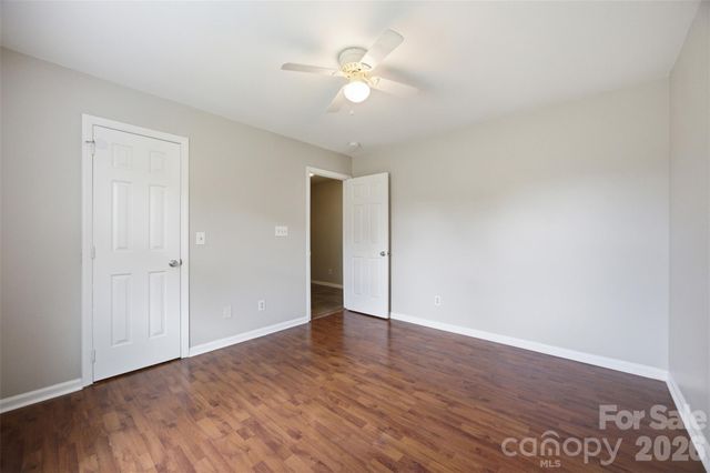534 Mary Charlotte Drive, Charlotte, NC 28262