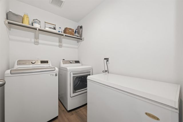 7710 Murciana Drive, Rosharon, TX 77583