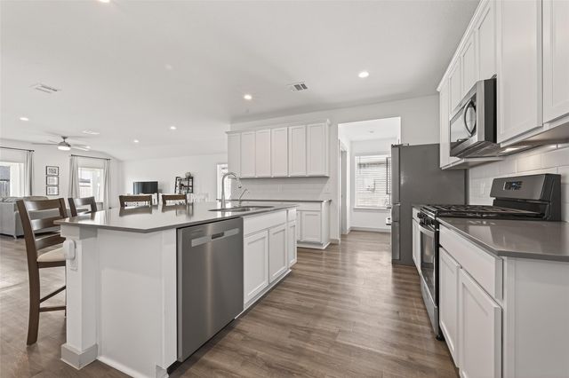 7710 Murciana Drive, Rosharon, TX 77583