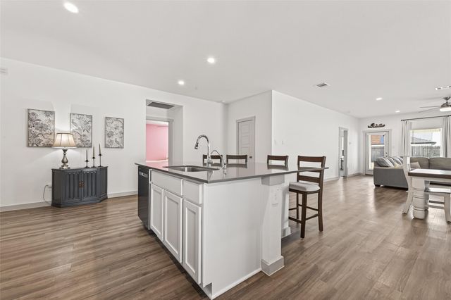 7710 Murciana Drive, Rosharon, TX 77583