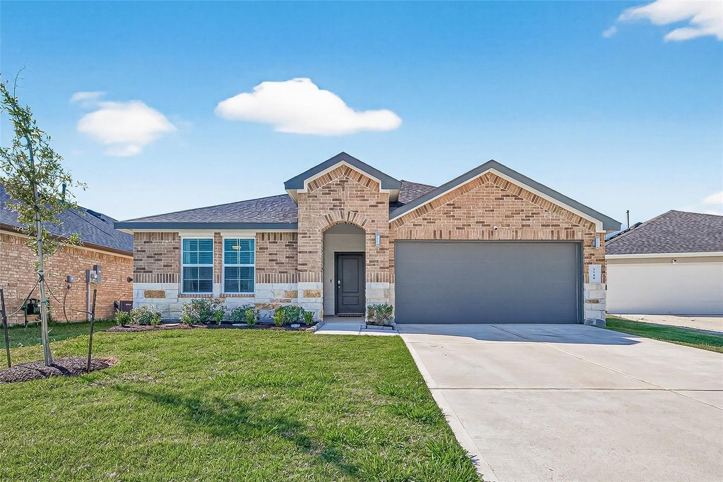 7710 Murciana Drive, Rosharon, TX 77583