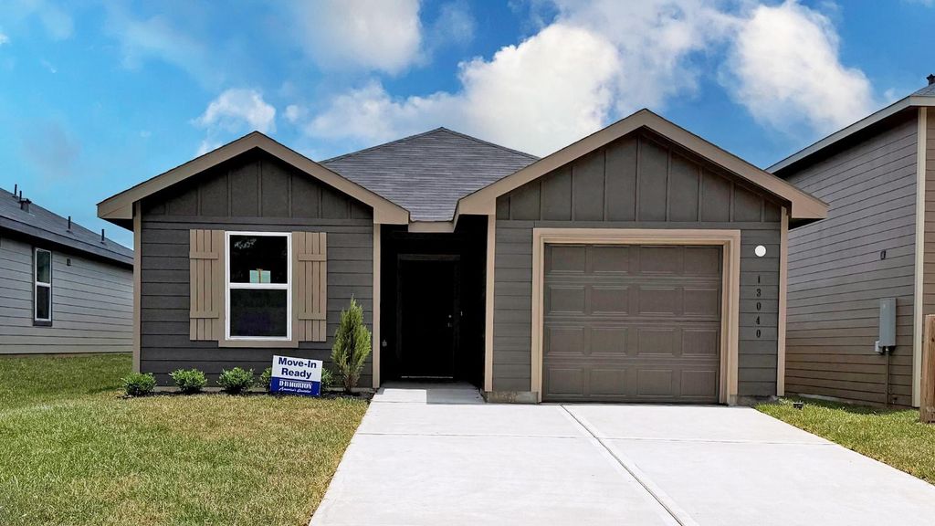 13040 Mccrorey Trails Drive, Conroe, TX 77303